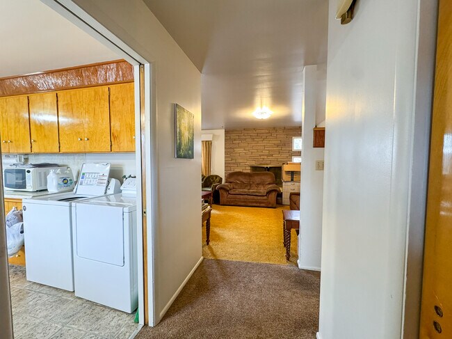 Foto del edificio - 845 E 820 N