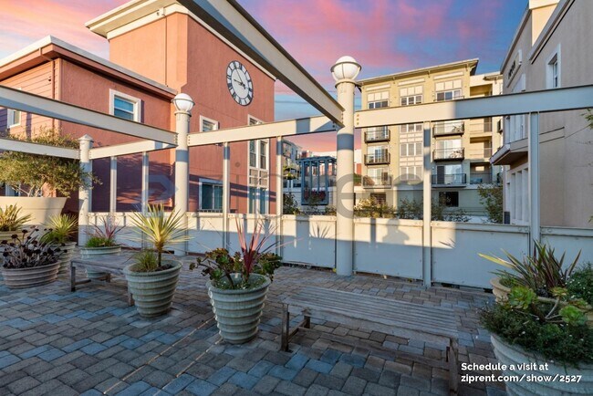 Foto del edificio - 1527 Brunswig Ln