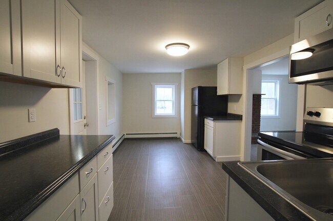 Foto del edificio - 126 Maxwell Ln