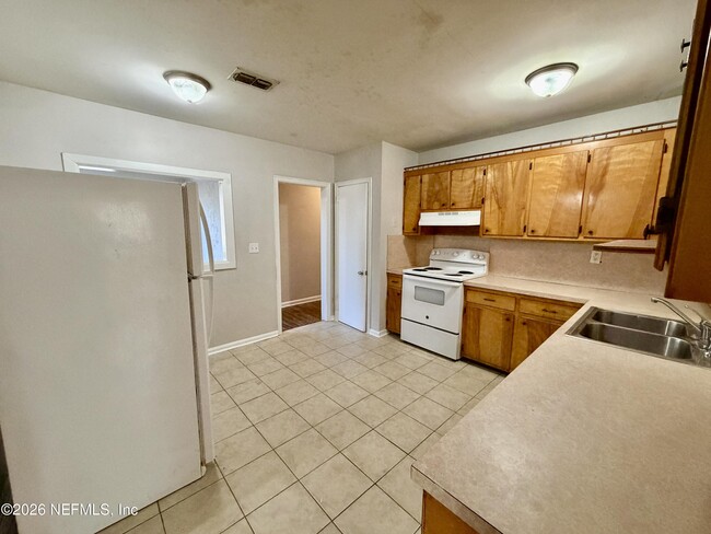 Building Photo - 2935 Bethel Ct