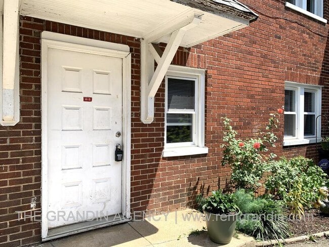 Foto del edificio - 1624 Chapman Ave SW