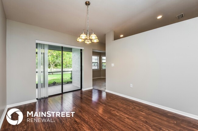 Building Photo - 3304 SW 11th Ct