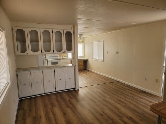 Building Photo - 2 Bedroom, 1 bath Mobile Fort Mohave