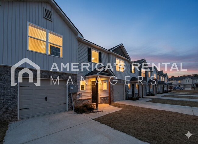 Foto del edificio - Modern New Construction Townhouse in Lincoln, AL!
