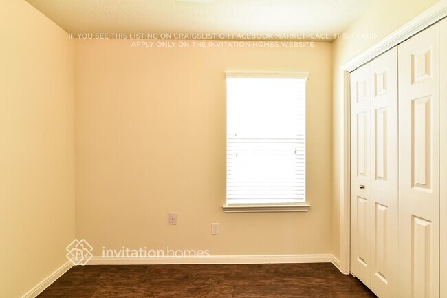 Foto del edificio - 6107 El Granate Dr