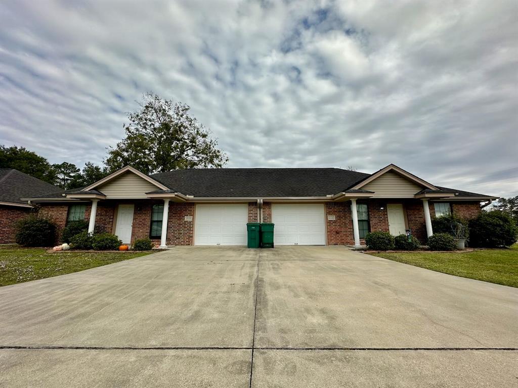 2124 Allie Payne Rd, Orange, TX 77632 Room for Rent in Orange, TX