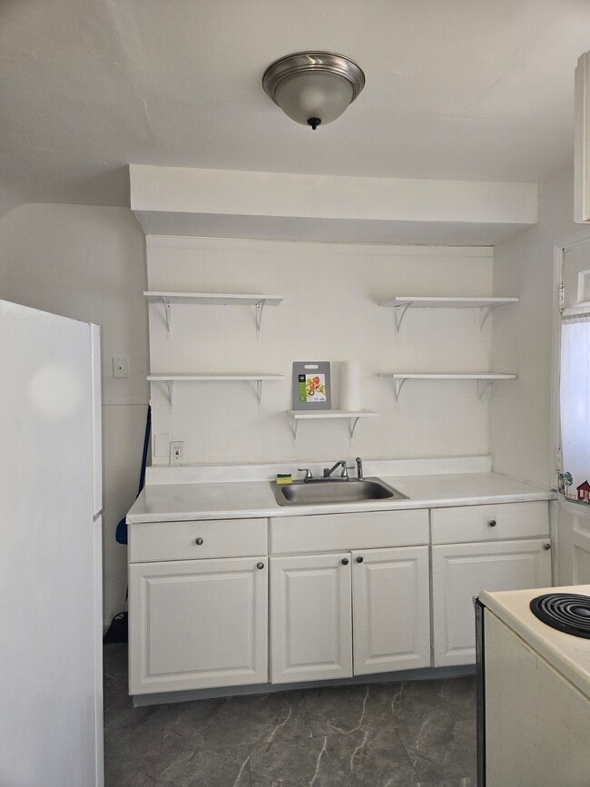 Building Photo - 20255 Meyers Rd