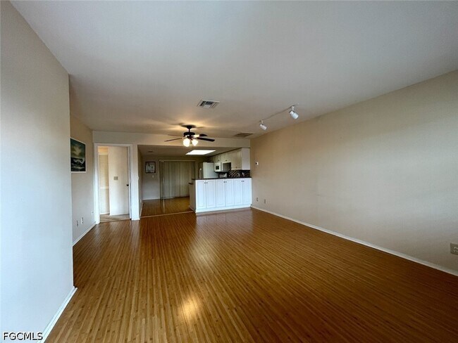 Foto del edificio - 613 SE 14th Terrace
