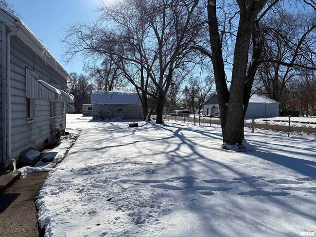 Foto del edificio - 2916 W Meidroth St