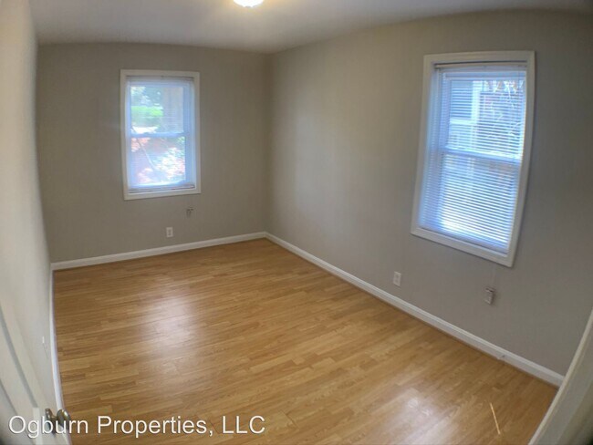 Foto del edificio - 847-847 W 6th St