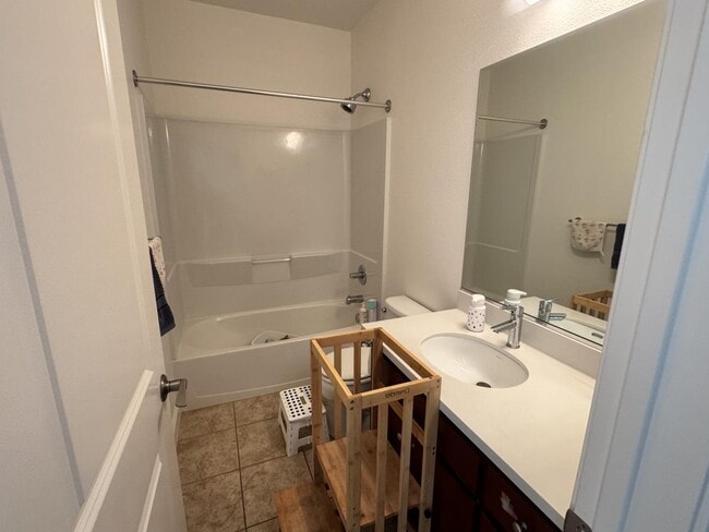 Foto del edificio - 579 Santa Rosalia Terrace