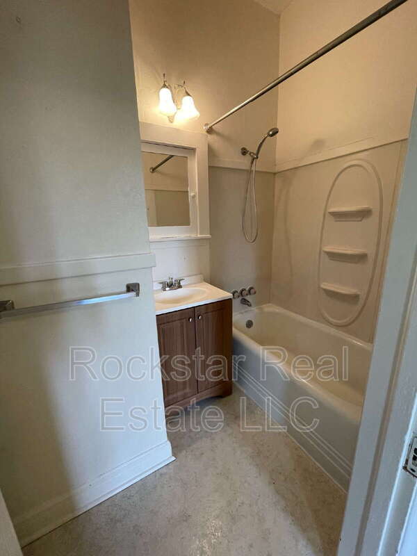 Foto del edificio - 924 S Maple St