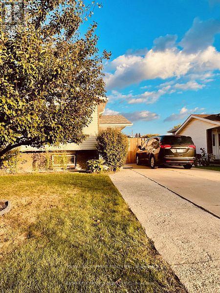 Photo du bâtiment - 143 Highridge Ave