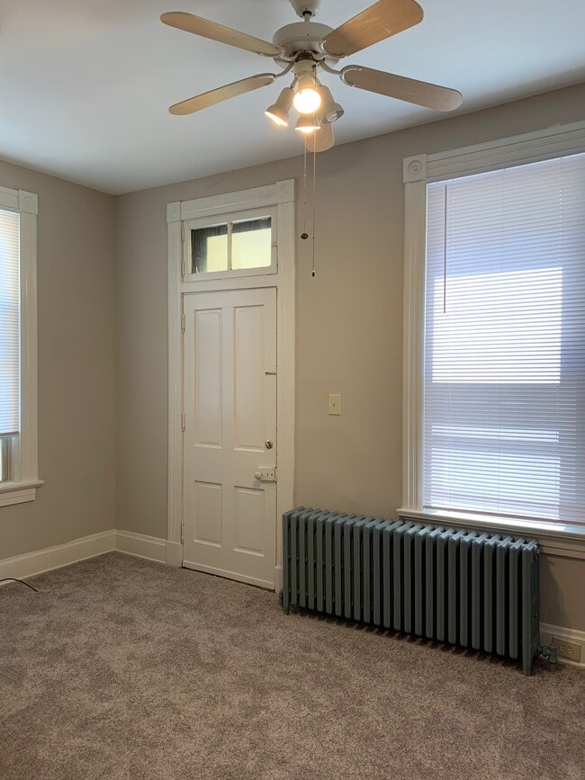 Foto del edificio - 2248 Flora St