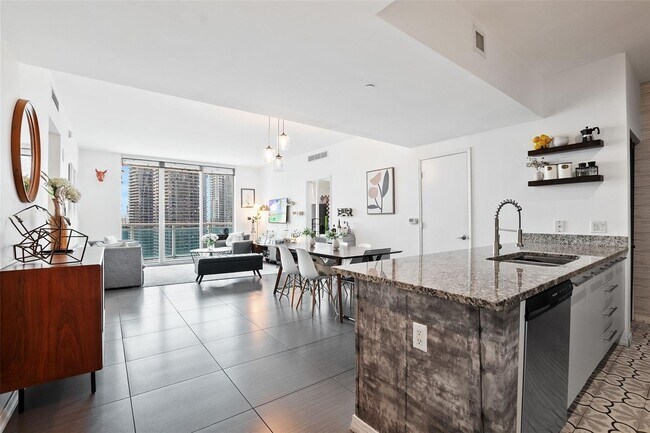 Building Photo - 951 Brickell Ave