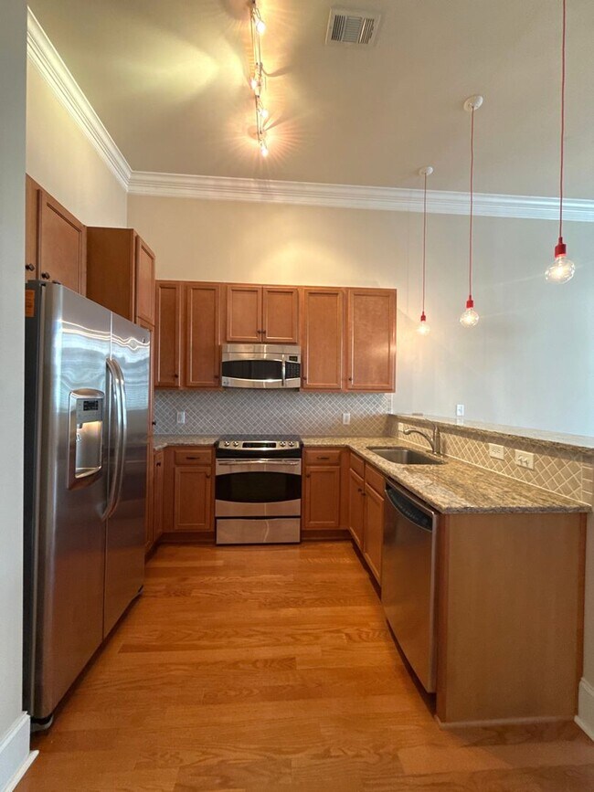 Foto del edificio - Lovely Condo in Tranquil Court