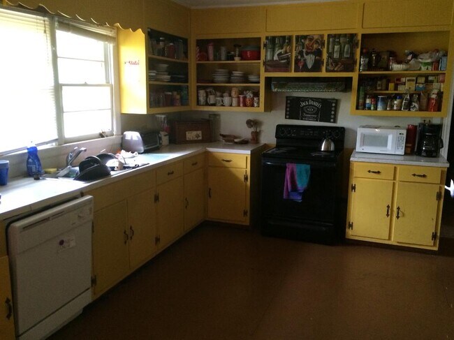 Foto del edificio - 2762 US Highway 421 N