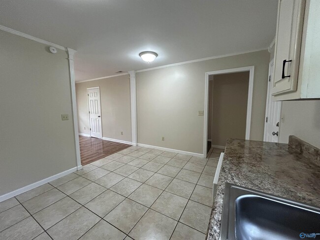 Foto del edificio - 6873 Old Railroad Bed Rd