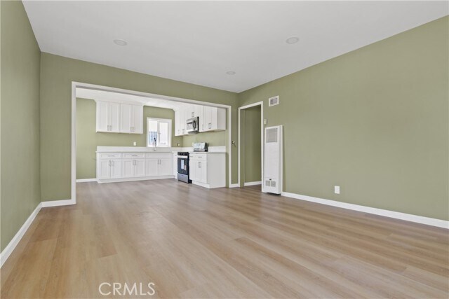 Foto del edificio - 3666 W 113th St