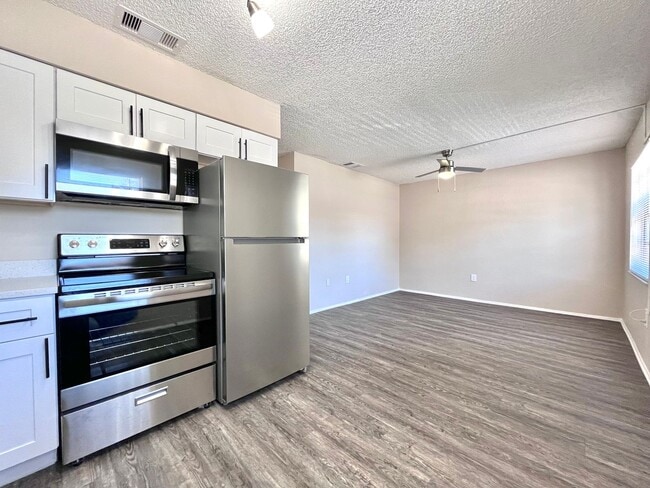 Interior Photo - Raven at Park Place