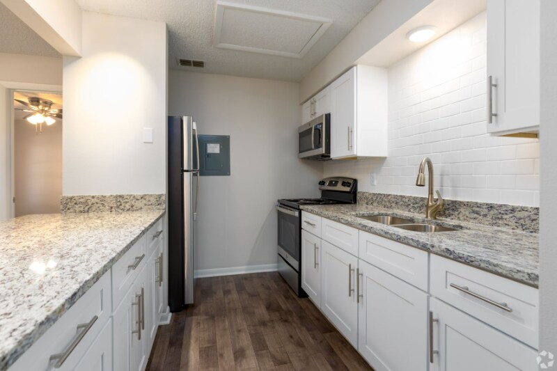 Foto principal - 1776 Harden Blvd