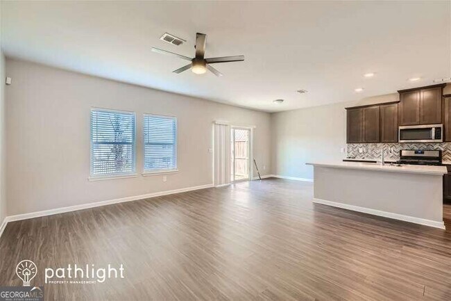 Foto del edificio - 4691 Electric Ave SW