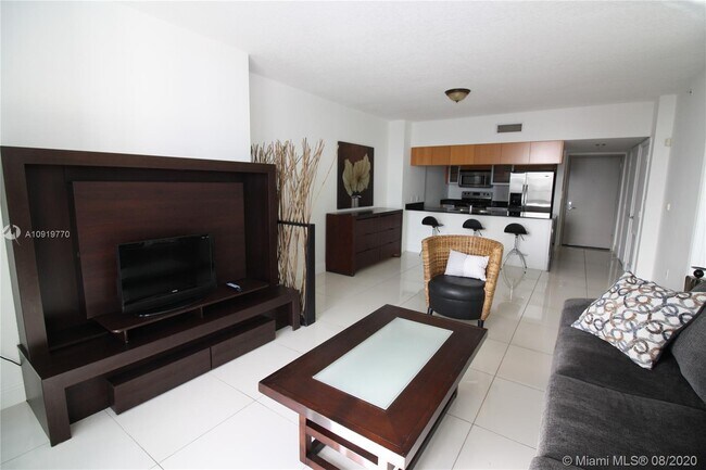 Building Photo - 1750 N Bayshore Dr 3612 Miami Fl 33132