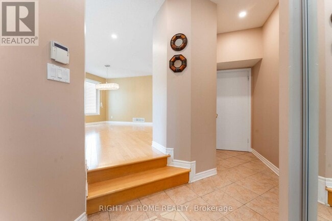 Building Photo - 373 Stoneway Dr