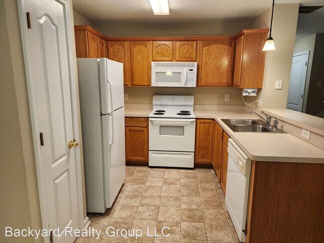 Building Photo - 2 br, 2.5 bath House - 276 Fox Creek Blvd