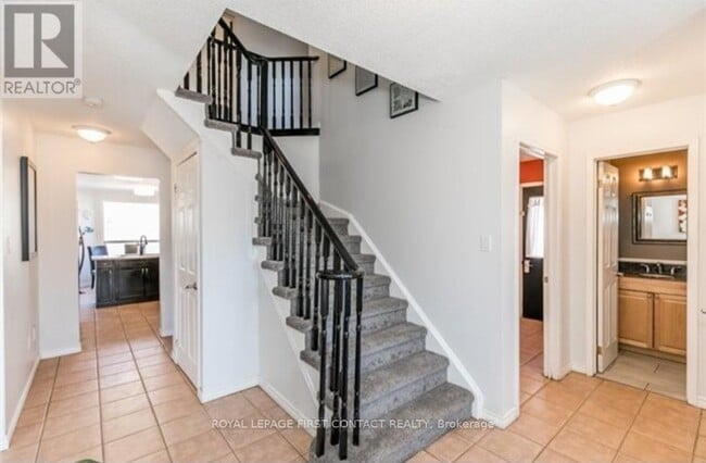 Building Photo - 61 Herrell Ave