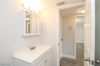 Building Photo - 5635 Rattlesnake Hammock Rd