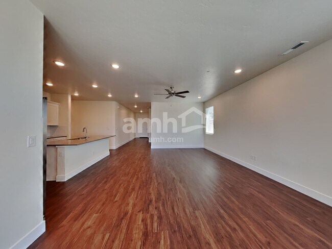 Building Photo - 1437 Alderleaf Ave