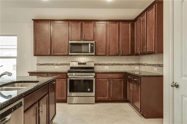 Foto del edificio - 6220 Sutton Fields Trail