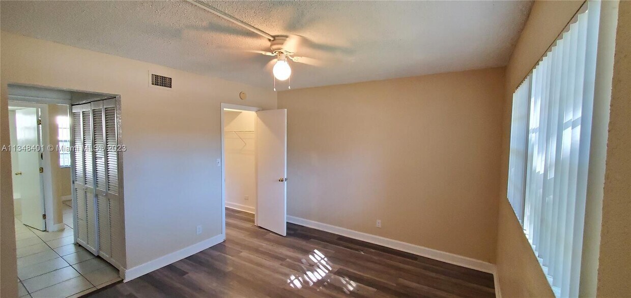 Foto del edificio - 4733 NW 9th Dr