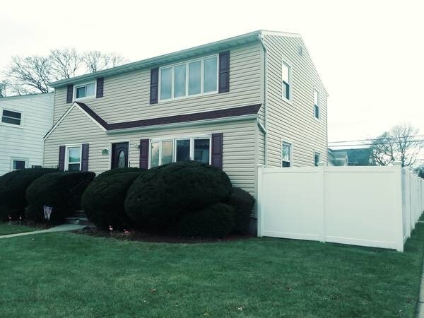 Primary Photo - 10 S Elm St