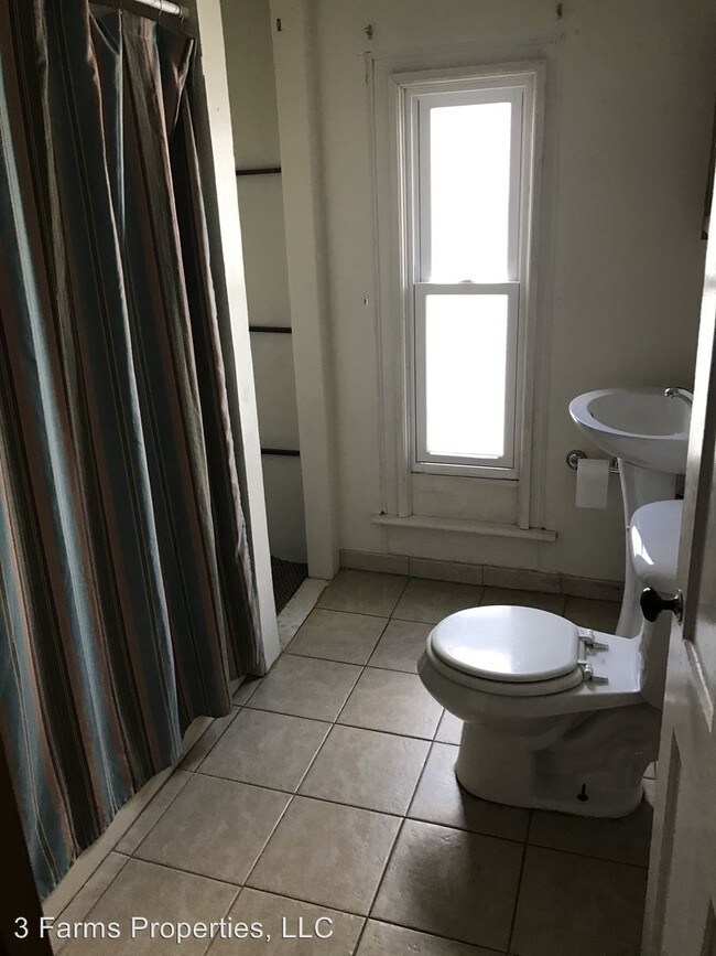 Foto del edificio - 3 br, 1 bath Apartment - 117 Central Ave