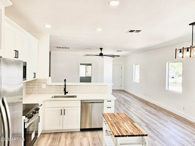 Foto del edificio - 1187 E Cowboy Cove Trail