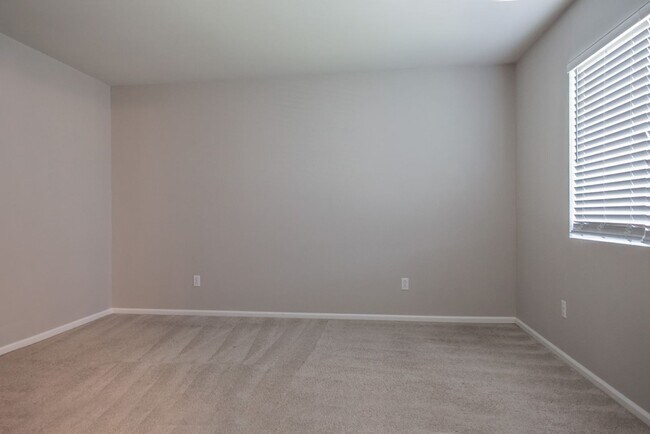 Foto del edificio - 17601 Oak St