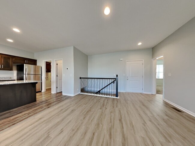 Building Photo - 21715 North Ridge