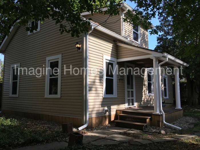 Primary Photo - 539 Linda St
