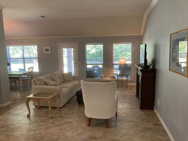 Foto del edificio - 2 Bedroom - 2 Bath in Robson Ranch