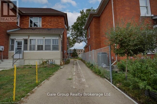 Building Photo - 11-11 Norwich Ave