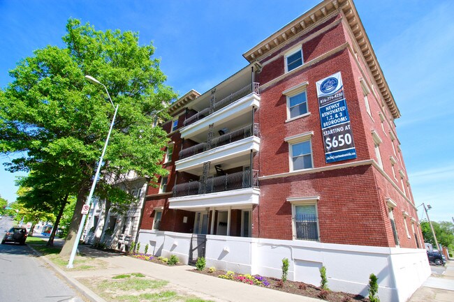 Building Photo - 1116 E Armour Blvd