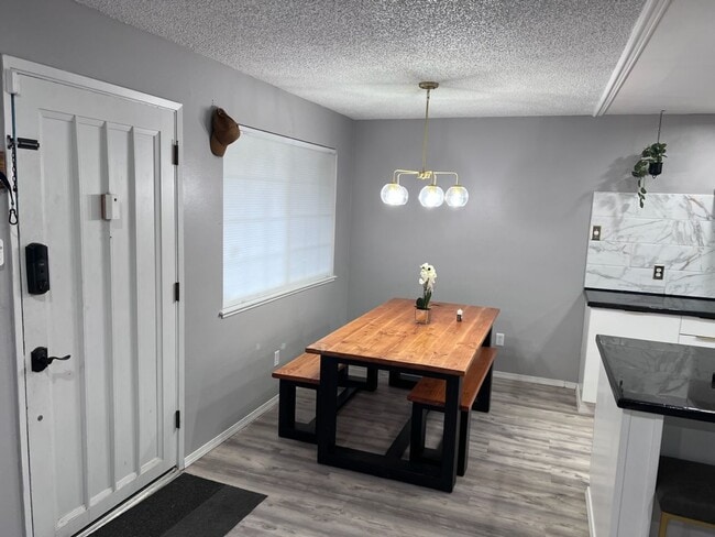 Building Photo - Desirable 3 bedroom/2 bath rambler located in Marysville