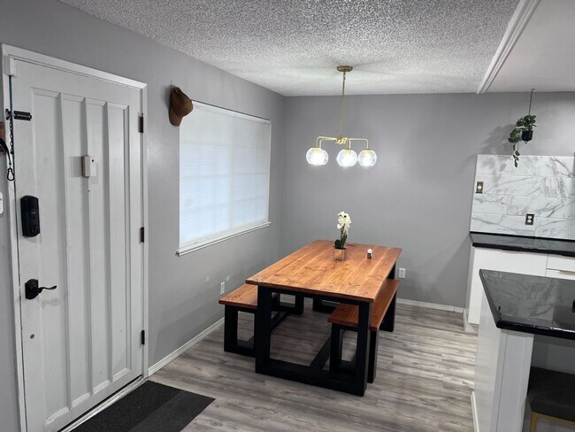 Foto del edificio - Desirable 3 bedroom/2 bath rambler located in Marysville