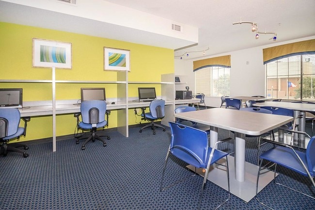 Building Photo - Elevate