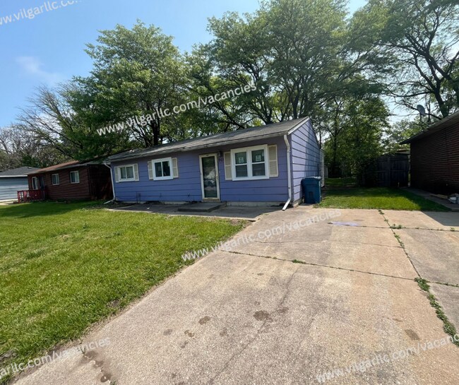 Foto del edificio - This stunning 4 Bedroom, 1 Bath home in Gary, IN