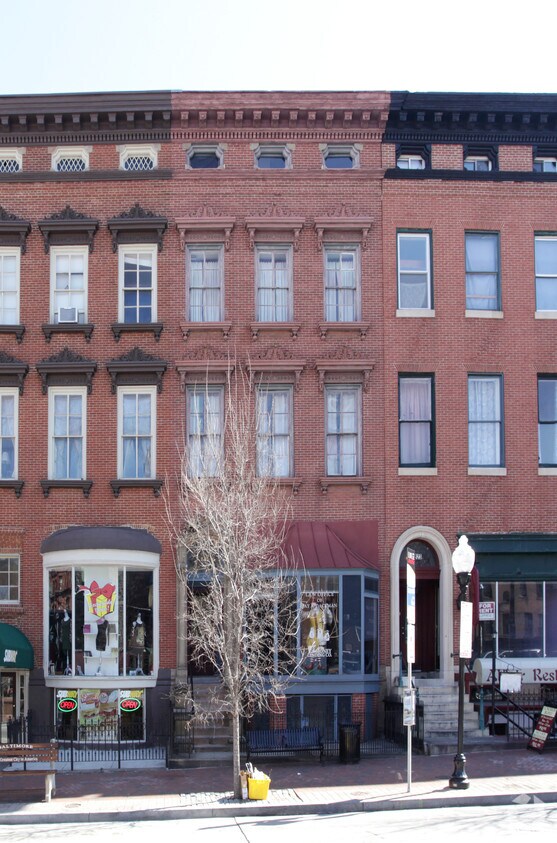 Primary Photo - 825 N Charles St