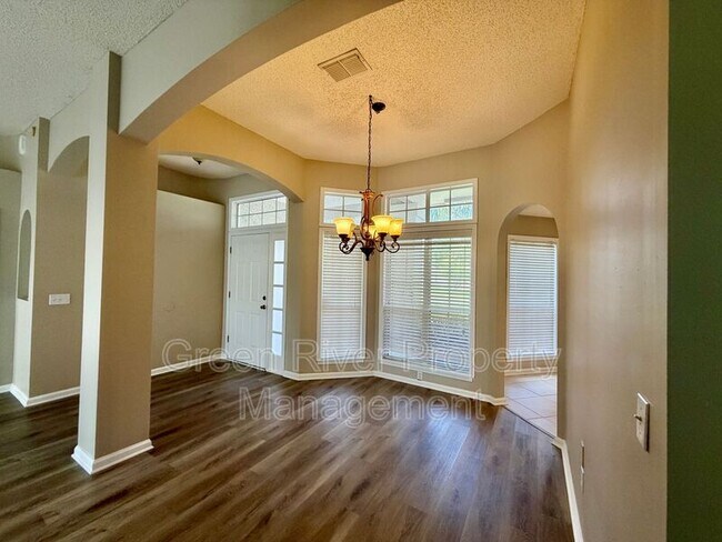 Building Photo - 1523 Quailwood Court