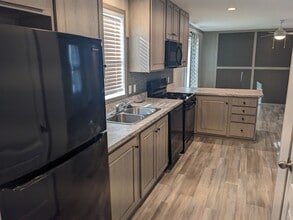 Building Photo - 3617 N Grand Ave E